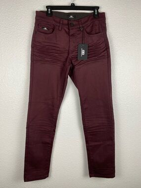Benjamin black slim fit Men’s Jeans in a burgundy or maroon color size 32X32